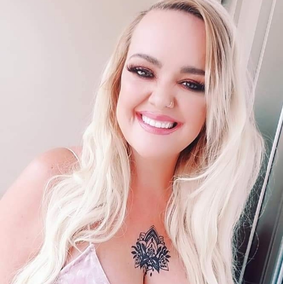 Meet your Posher, Jennifer - Picture 8 of 8